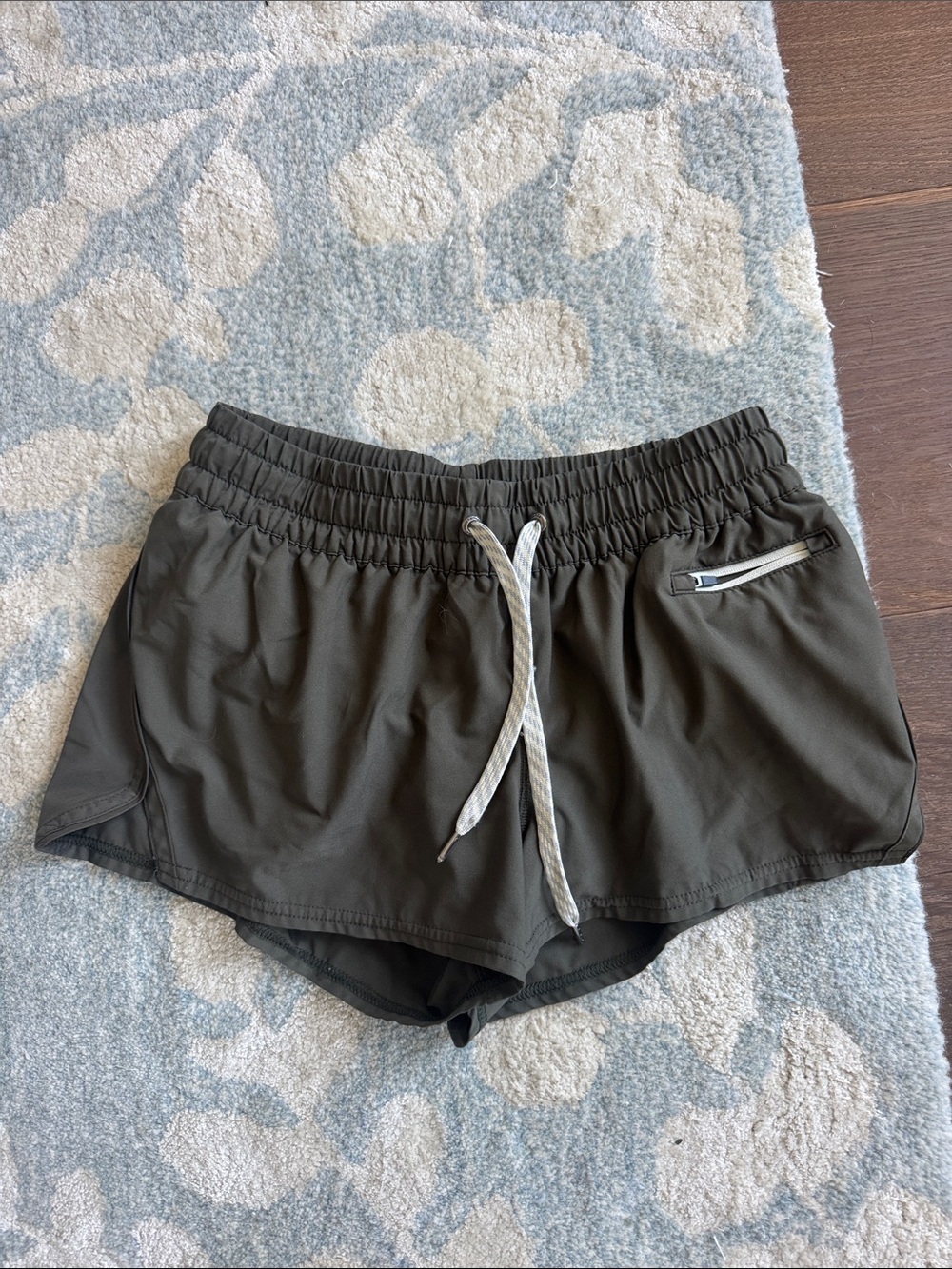 Vuori Olive Clementine 2.0 Short 2.5"